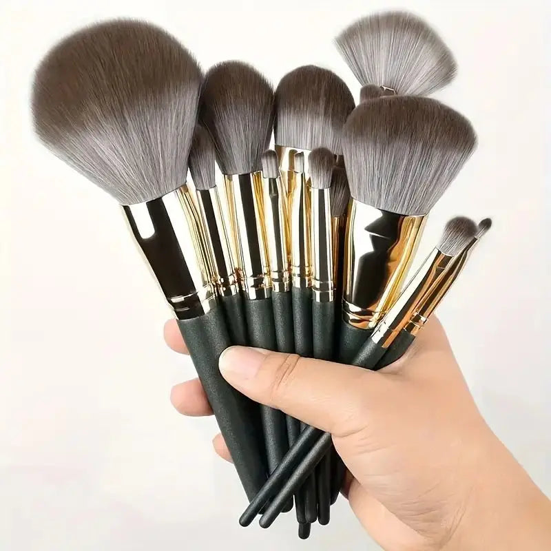 13-Piece Professional Makeup Brush Set Soft Fluffy Kabuki Blending Eyeshadow Foundation Powder Beauty Tools for Cosmetic Application