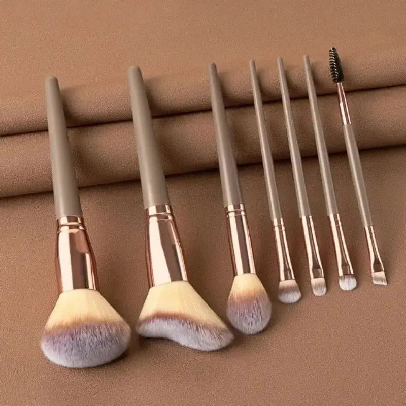 13-Piece Professional Makeup Brush Set Soft Fluffy Kabuki Blending Eyeshadow Foundation Powder Beauty Tools for Cosmetic Application