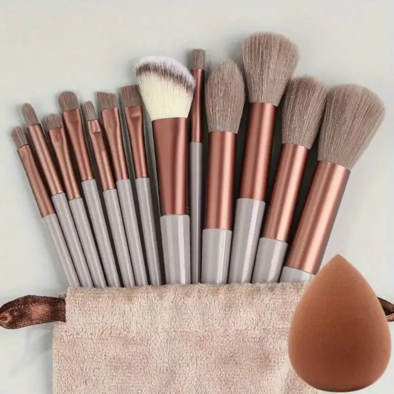 13-Piece Professional Makeup Brush Set Soft Fluffy Kabuki Blending Eyeshadow Foundation Powder Beauty Tools for Cosmetic Application