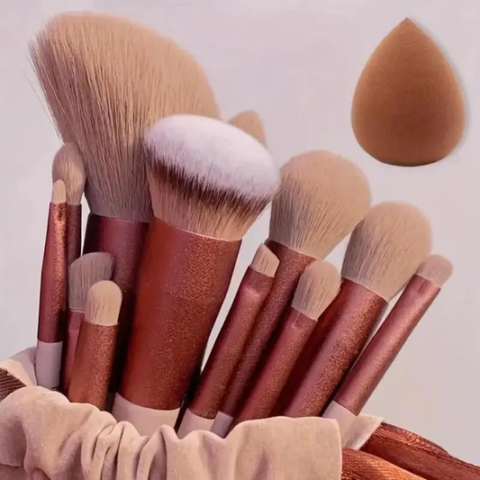 13-Piece Professional Makeup Brush Set Soft Fluffy Kabuki Blending Eyeshadow Foundation Powder Beauty Tools for Cosmetic Application